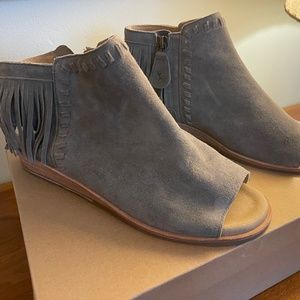 Adorable Gee Walla Foxglove shooties!